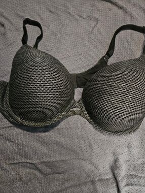 Victoria's Secret Perfwct Shape Black Mesh Underwire Bra 38D